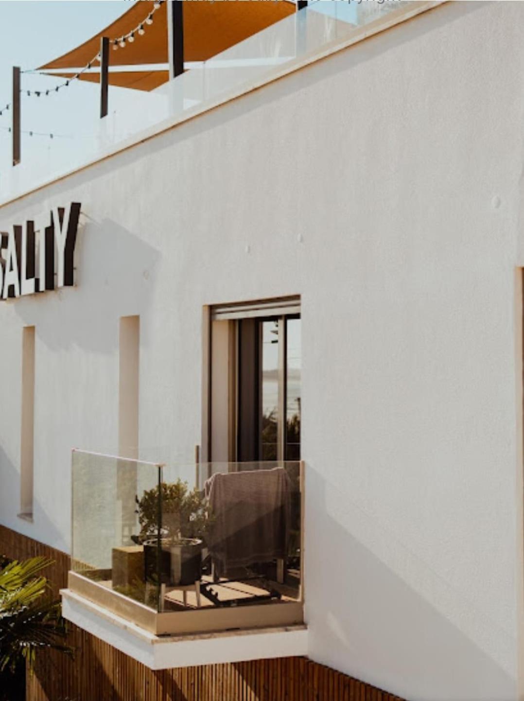 The Salty Pelican Yoga & Surf Retreat Peniche Zimmer foto